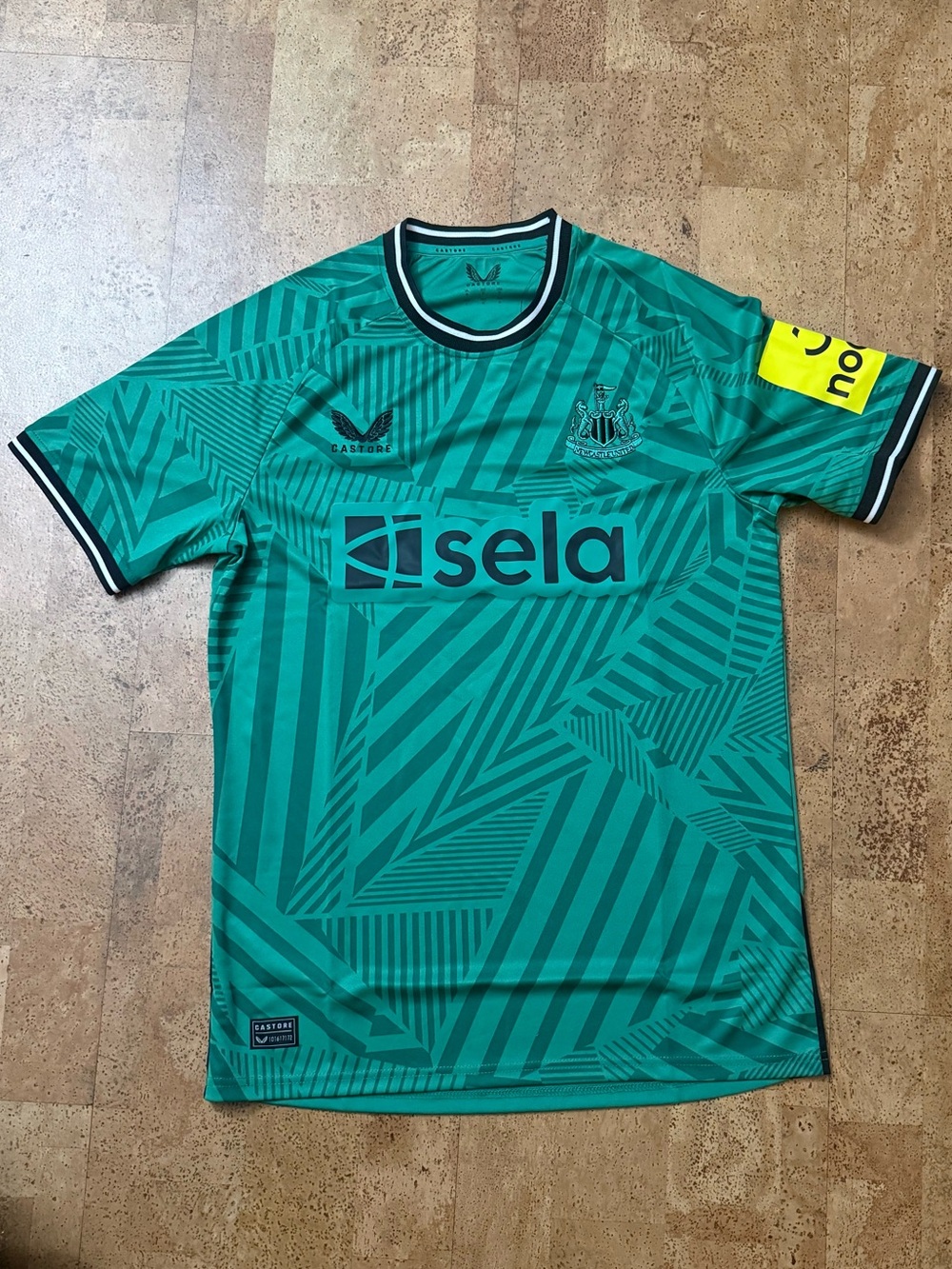 Castore Newcastle Away Shirt 23/24 - Size M
